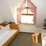 Πανσιόν Garni Schmid Neu-Ulm